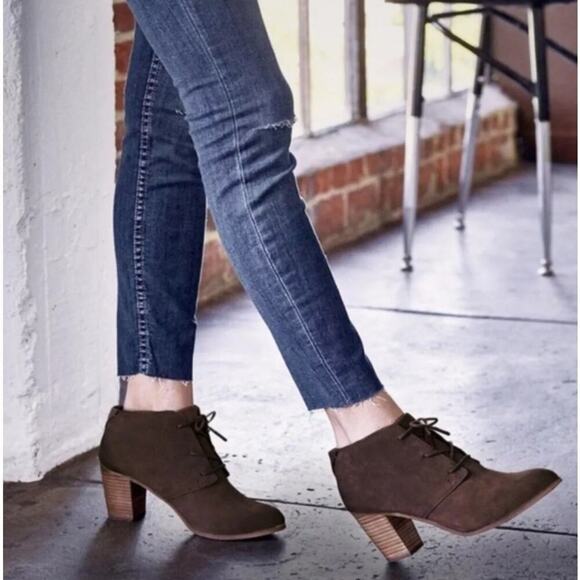 Toms Size 10 Women Brown Suede Quiet Luxury Lunata Block Heel Ankle Bootie Boot - Picture 1 of 12